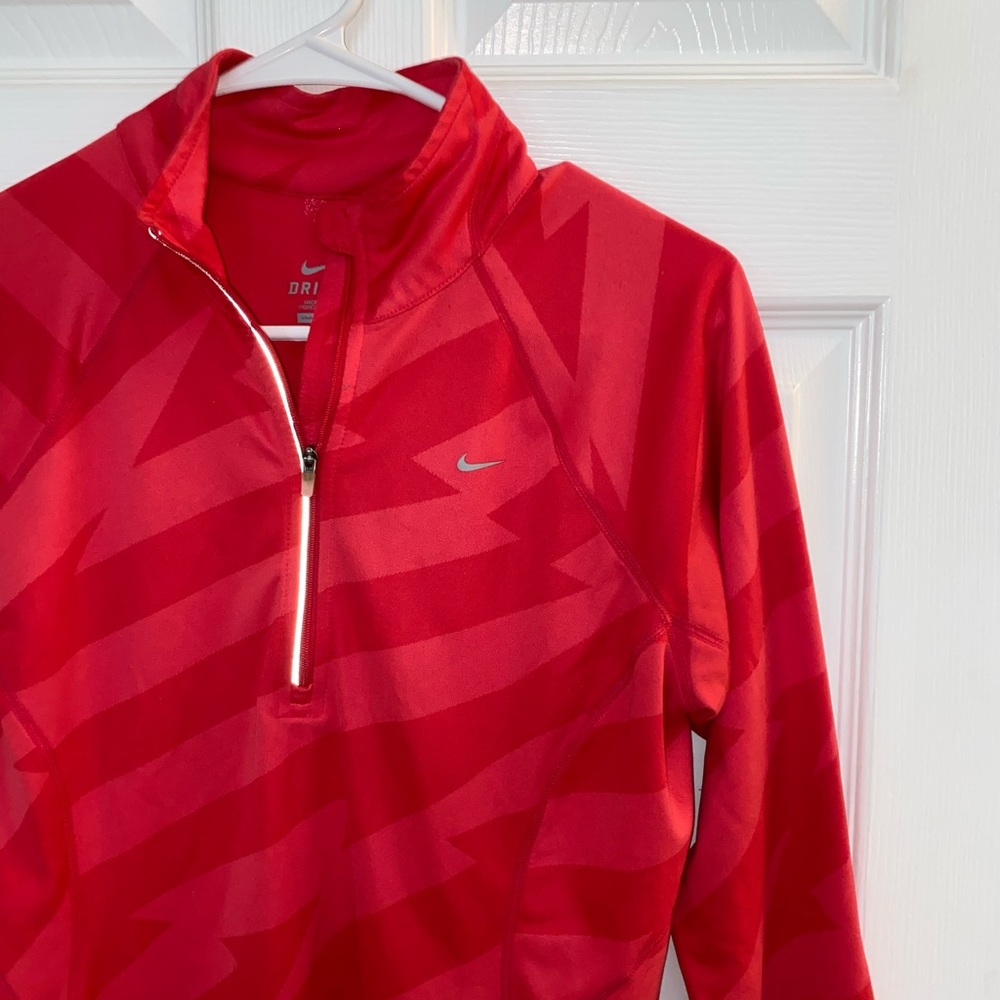 NIKE Dri Fit sweater